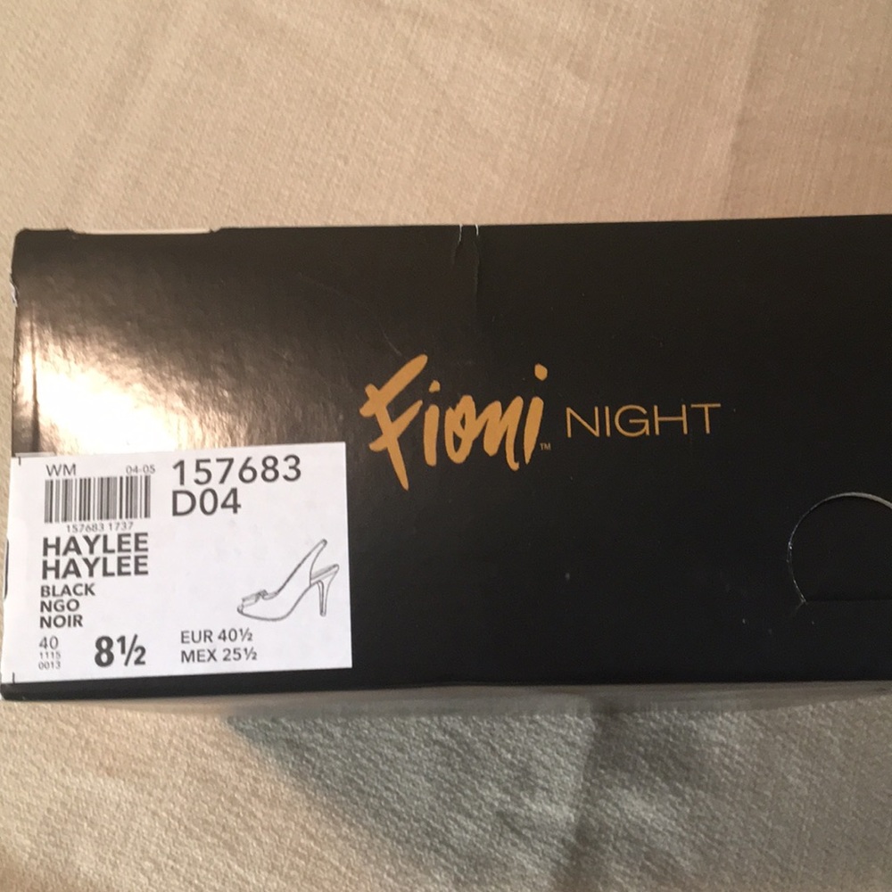 Shoes - Picture 5 of 5